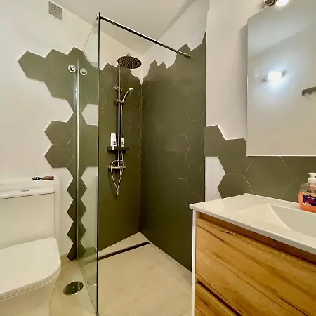 Lejlighed Homely With Natural Pools & Sweeping Views *